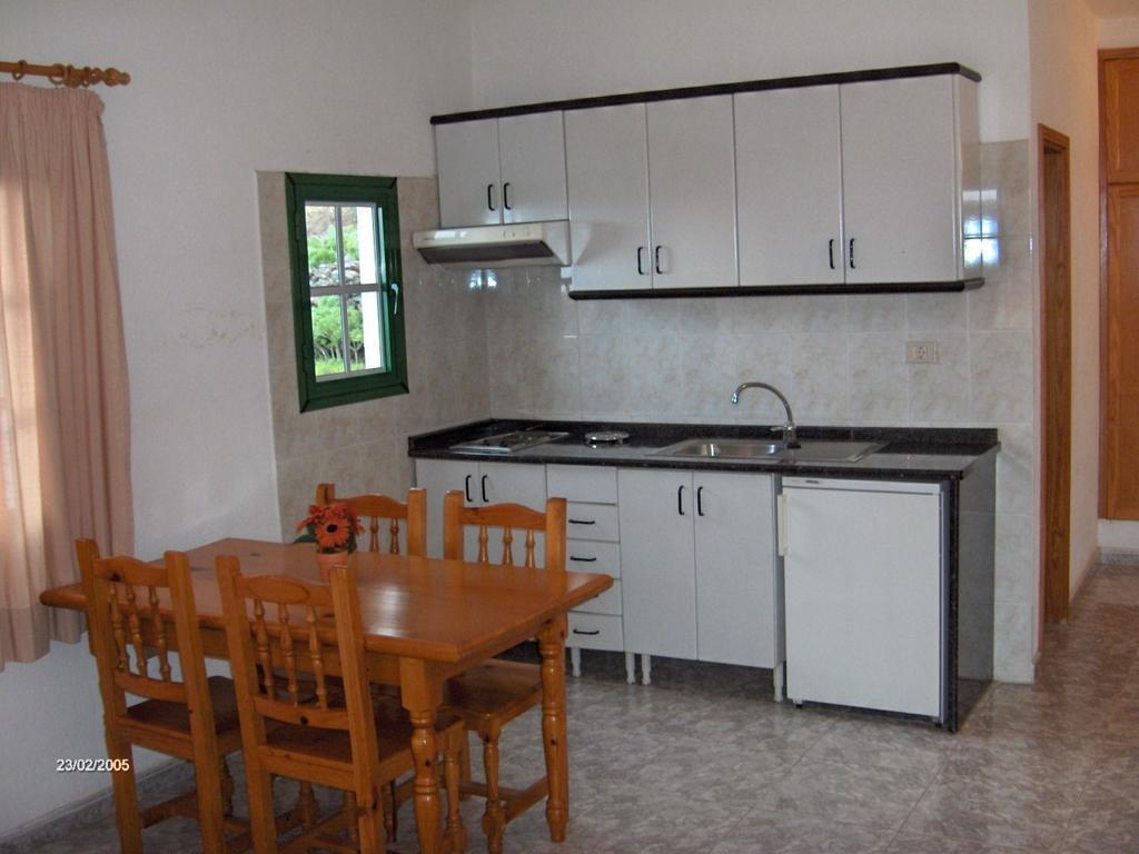 Apartamentos Las Casitas Frontera Exterior foto